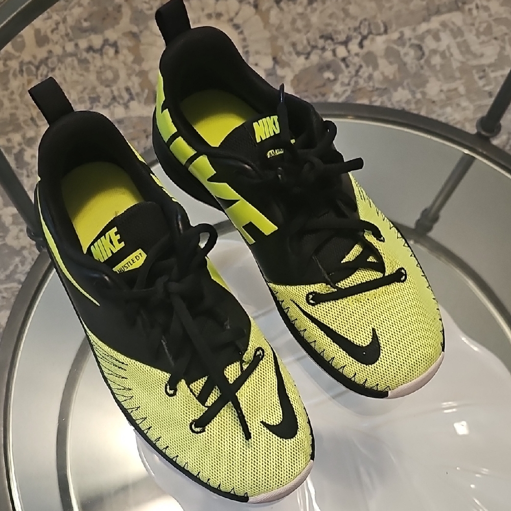 Nike Kids Black and Neon Yellow Sneakers
